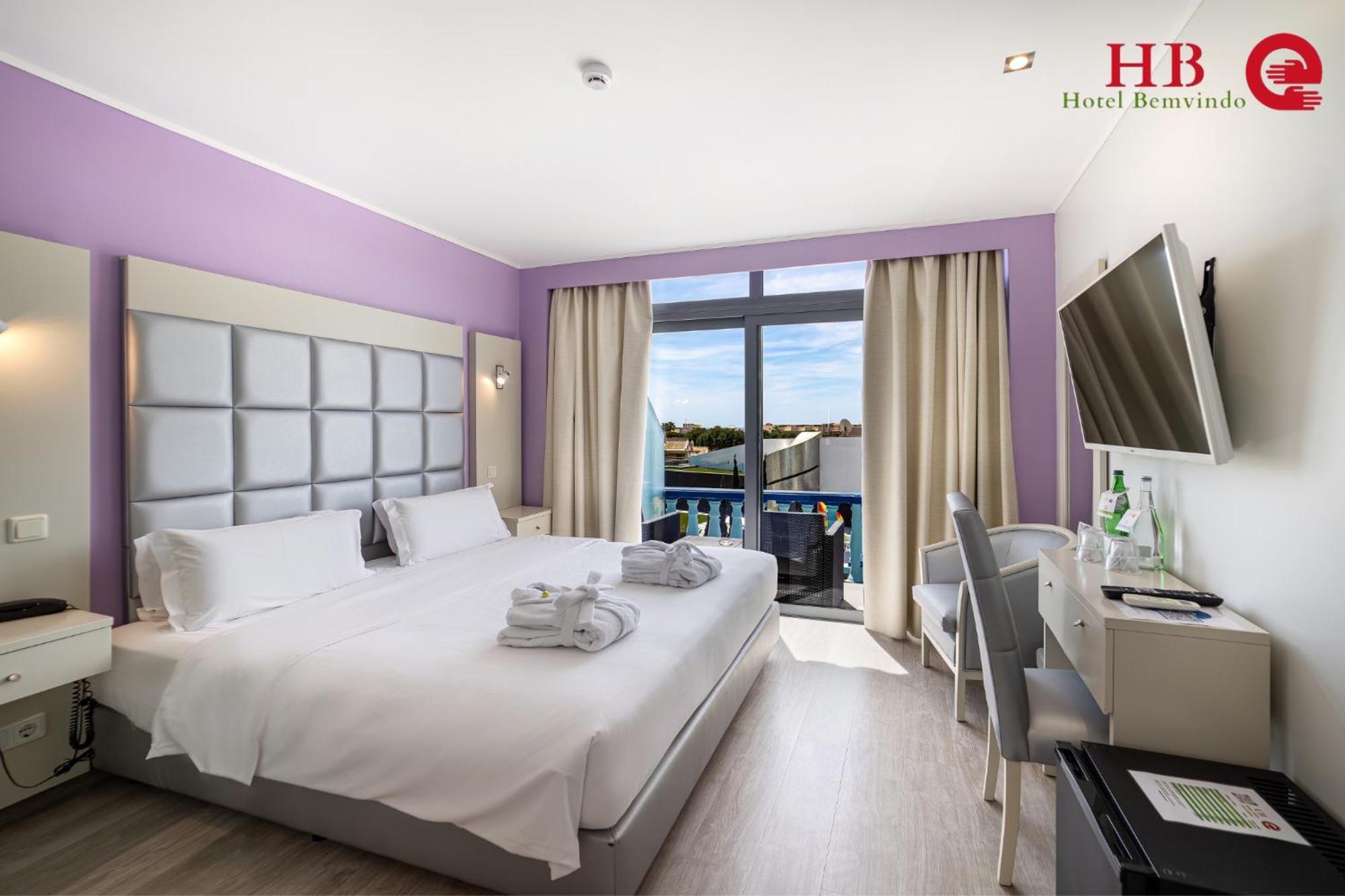 Hotel Urban Santa Eulalia 3*